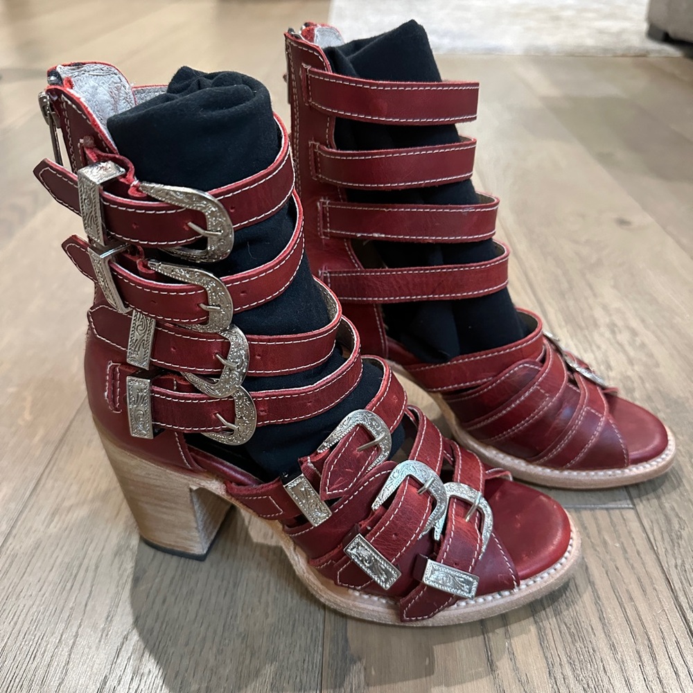 Free bird heels
